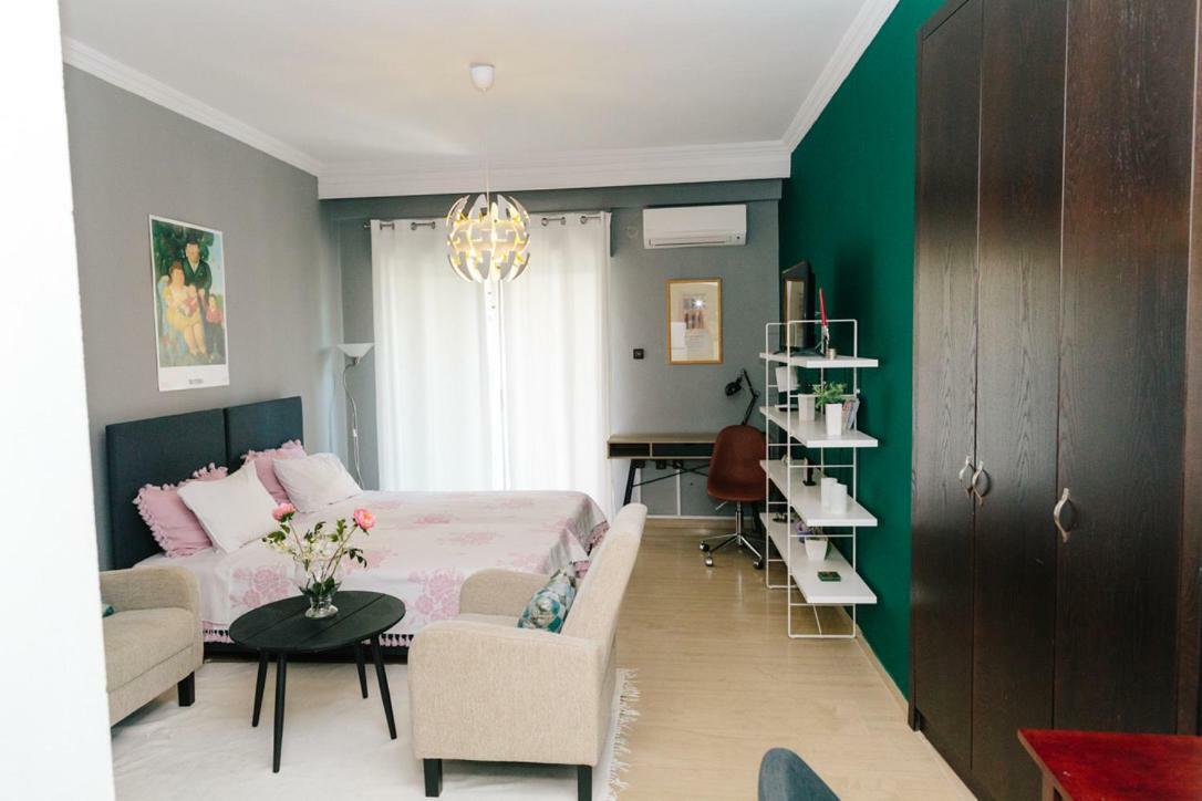 Cosy Downtown Studio - Suite Комотини Экстерьер фото