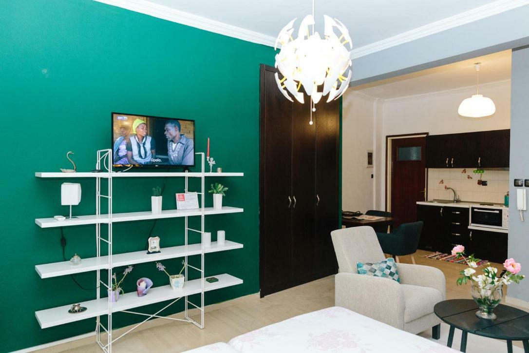 Cosy Downtown Studio - Suite Комотини Экстерьер фото